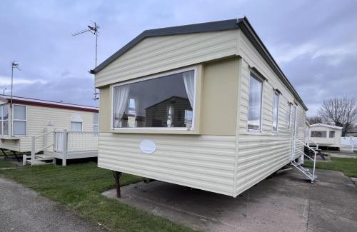 Rhyl Chalet De Esquí | 3 Bed Caravan 8 Berth Pet Friendly Parking