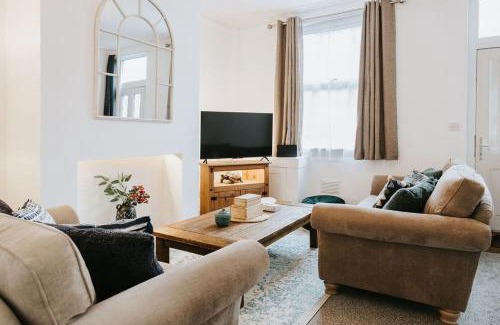 St Helens Casa | 3 Bed Central Home, Contractors & Families Welcome, Fully Equipped for Short & Long Term Stays