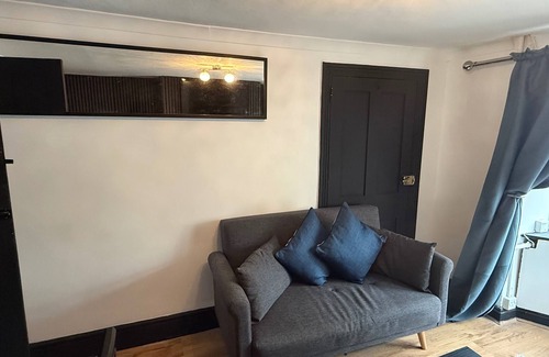 Bicester Casa | 3-Bed Cherry Cottage - Walk to Bicester Village
