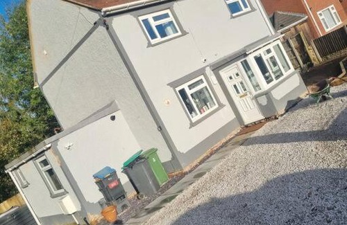 Penycae Casa | 3 Bed Detached House & Hot Tub