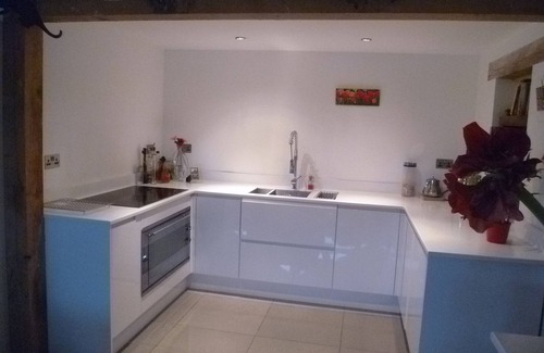 Haslemere Casa | 3 camas (baño privado) Roble contemporáneo enmarcado en el campo rural
