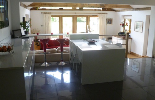 Haslemere Casa | 3 camas (baño privado) Roble contemporáneo enmarcado en el campo rural