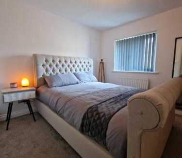 Heckmondwike Casa | 3 Bed Executive Home Heckmondwike