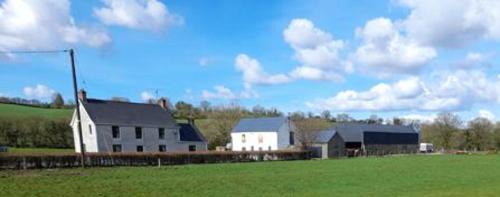 Strabane Casa | 3 Bed Farmhouse - Sleeps 6 - Wifi - Parking