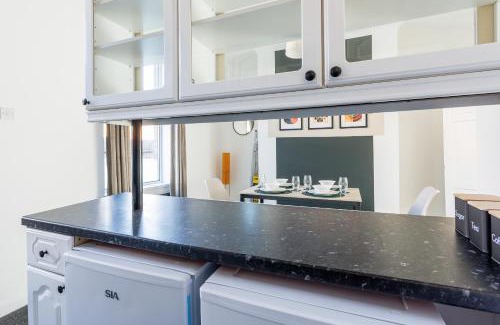 Newcastle-upon-Tyne Casa | 3 Bed Home From Home, Family, Workers And Friends