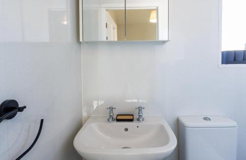 Newcastle-upon-Tyne Casa | 3 Bed Home From Home, Family, Workers And Friends