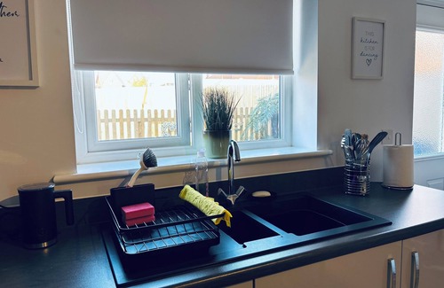 Congleton Casa | 3 BED HOME - IDEAL FOR CONTRACTORS - CLOSE TO TOWN & ALL LINKS
