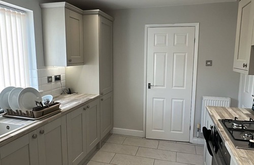 Seisdon Casa | 3-Bed Home | Parking | Garden | Near NEC & Station