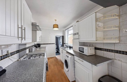 Gillingham Casa | 3-Bed Home with Easy Access to Medway Hospital