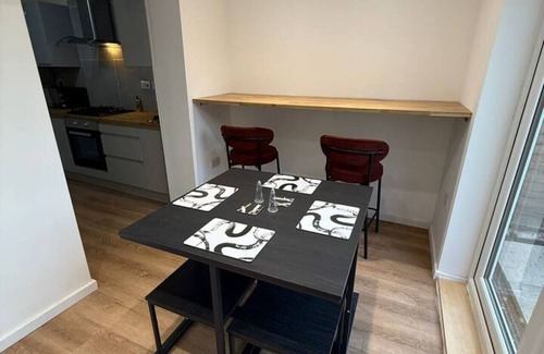 Bradley Stoke Casa | 3 bed house by mustang escapes