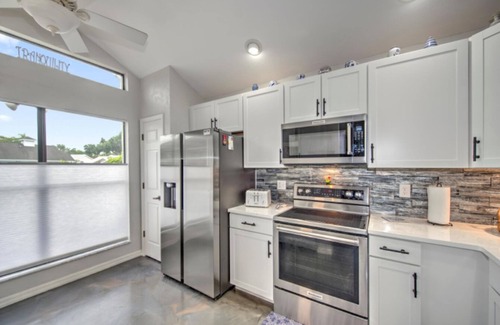 Biggar Casa | 3-bed house in fabulous Fort Myers with WiFi, AC, 6 miles from the Airport.