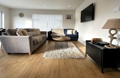 Llanfaelog Casa | 3-Bed house in Llanfaelog, near Rhosneigr