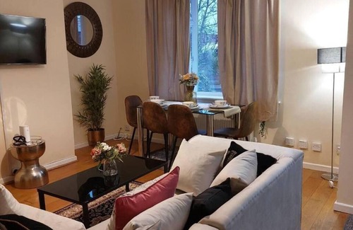 Warrington Casa | 3-bed House in Warrington