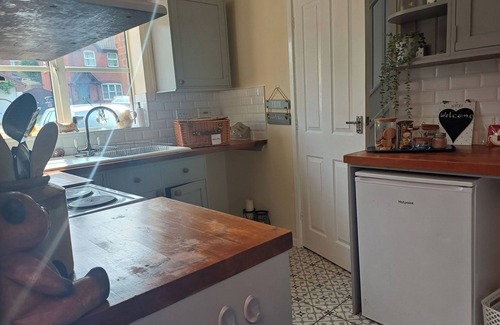 Uttoxeter Casa | 3 Bed House - Sleeps 6 - Pets - Parking - Wifi
