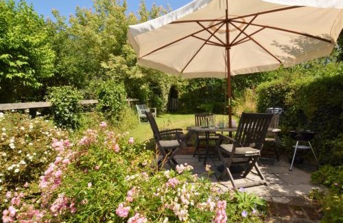 Bridport Casa | 3 Bed in Bothenhampton DC160