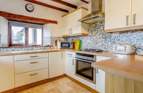Haverfordwest Casa | 3 Bed in Broad Haven 78797