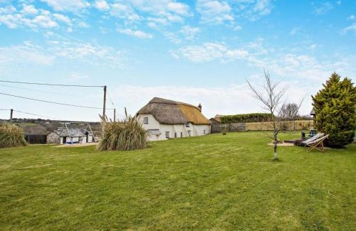 Bude Casa | 3 Bed in Bude HEYLE