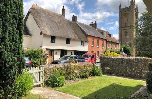 Cerne Abbas Casa | 3 Bed in Cerne Abbas 74803