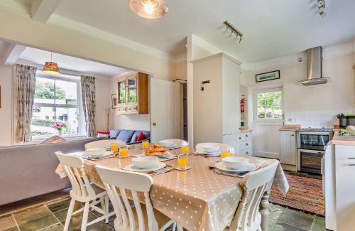Chapel Stile Casa | 3 Bed in Chapel Stile SZ161