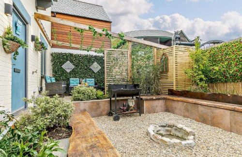 Charlestown Casa | 3 Bed in Charlestown 90218