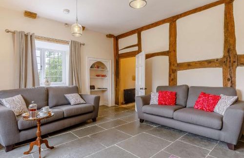 Bridport Casa | 3 Bed in Charmouth 89004