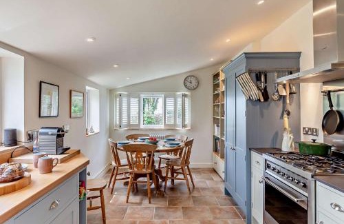 Charmouth Casa | 3 Bed in Charmouth 93420