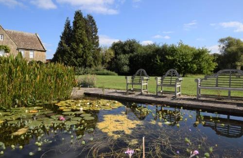 Chippenham Casa | 3 Bed in Chippenham 77334