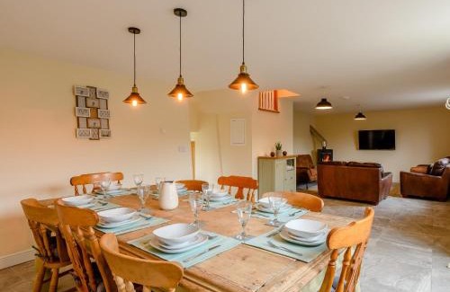 Crich Casa | 3 Bed in Crich 78717
