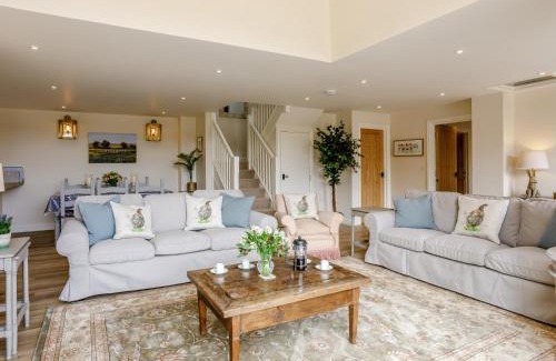 Dorchester Casa | 3 Bed in Dorchester 75244