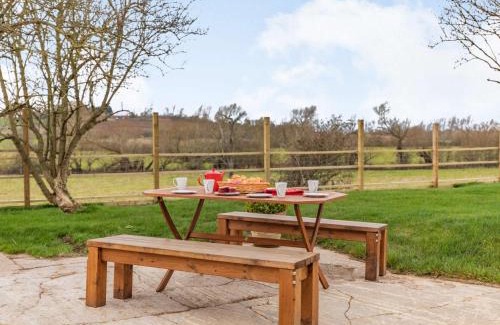 Eckington Casa | 3 Bed in Eckington 86760
