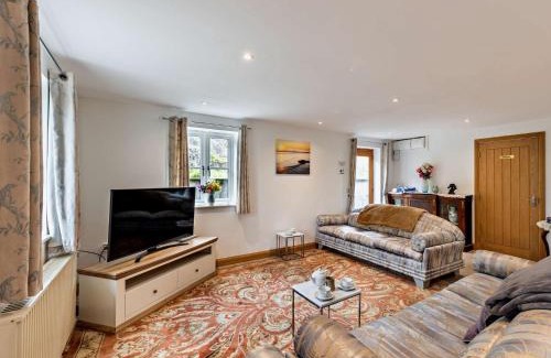 Arthog Casa | 3 Bed in Fairbourne 77304