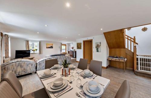 Arthog Casa | 3 Bed in Fairbourne 77304