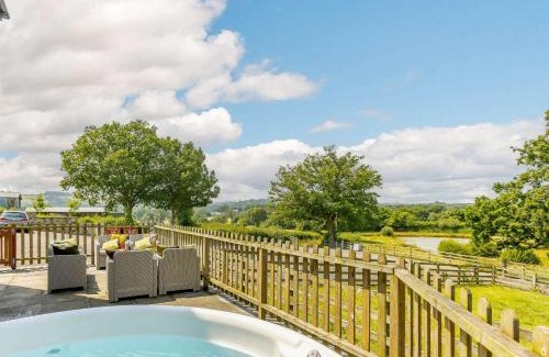 Launceston Casa | 3 Bed in Launceston 88858