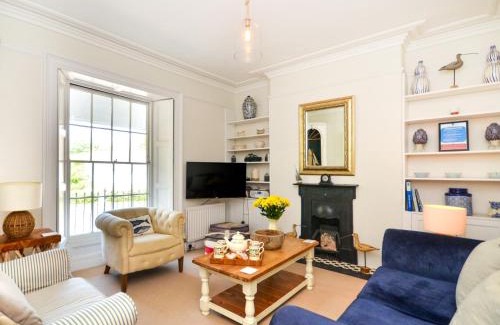 Kingsbridge Casa | 3 Bed in Kingsbridge 47410