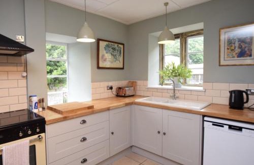 Muchelney Casa | 3 Bed in Langport 75576