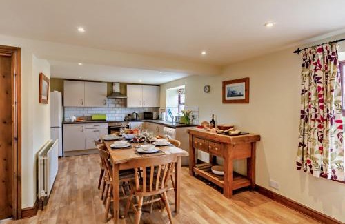 Airton Casa | 3 Bed in Malham 94260