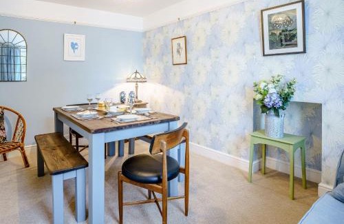 Narberth Casa | 3 Bed in Narberth 79443