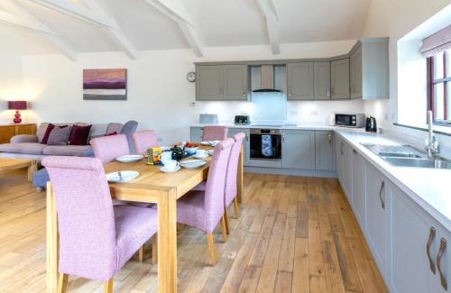 Saint Erth Praze Casa | 3 Bed in Praa Sands 36256