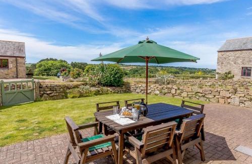 Saint Erth Praze Casa | 3 Bed in Praa Sands 36259