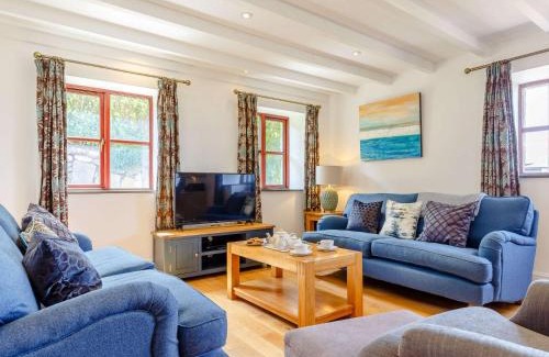 Saint Erth Praze Casa | 3 Bed in Praa Sands 36259