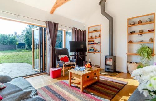 Beccles Casa | 3 Bed in South Cove oc-r30975