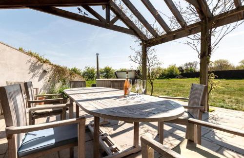 Beccles Casa | 3 Bed in South Cove oc-r30975