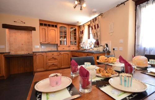 Brayford Casa | 3 Bed in South Molton STITC