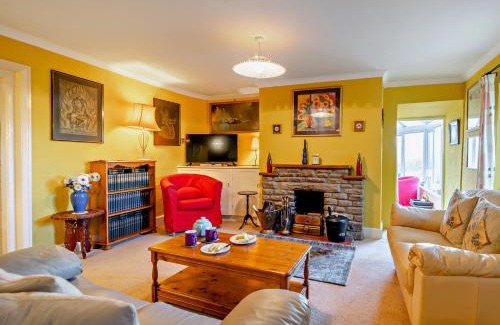 Llanfihangel Tal-y-llyn Casa | 3 Bed in Talyllyn 93947