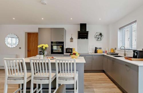 Westleigh Casa | 3 Bed in Westward Ho 93154