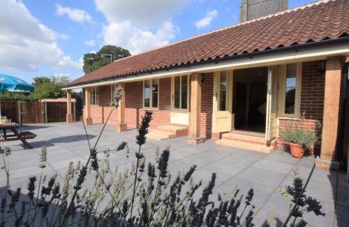 Worstead Casa | 3 Bed in Wroxham 57997