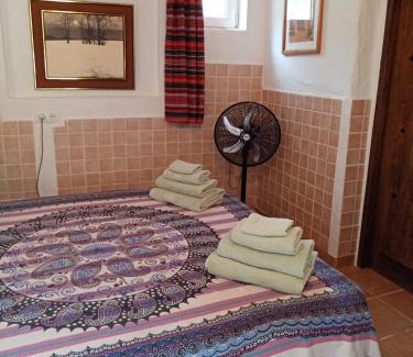 Loja Casa | 3 Bed Lodge - Sleeps 6 - Pool - Terrace - Parking