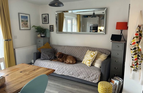 Greenham Casa | 3-Bed Modern Town House Newbury Racecourse