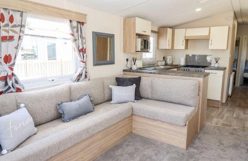 Crowle Casa | 3 Bed New Lodge Sleeps 4 Pets Welcome