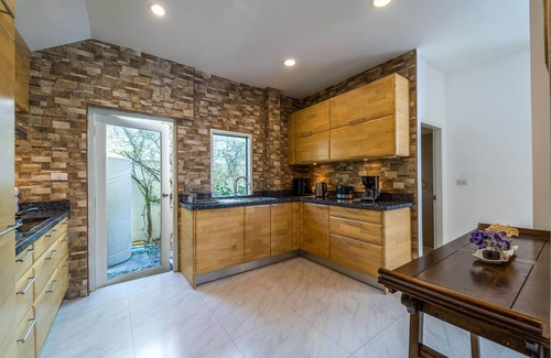 Hua Hin Villa | 3 Bed Pool Villa in Great Location - STV